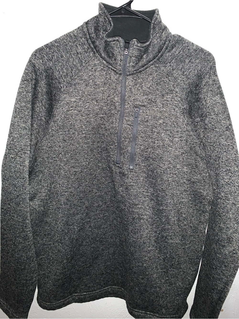Men’s Eddie Bauer quarter zip pull over